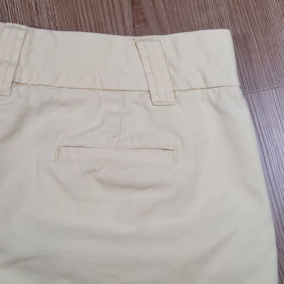 ☔️🔹️J. Crew Yellow Classic Twill Weathered Chino Shorts Size 4 - Picture 5 of 10